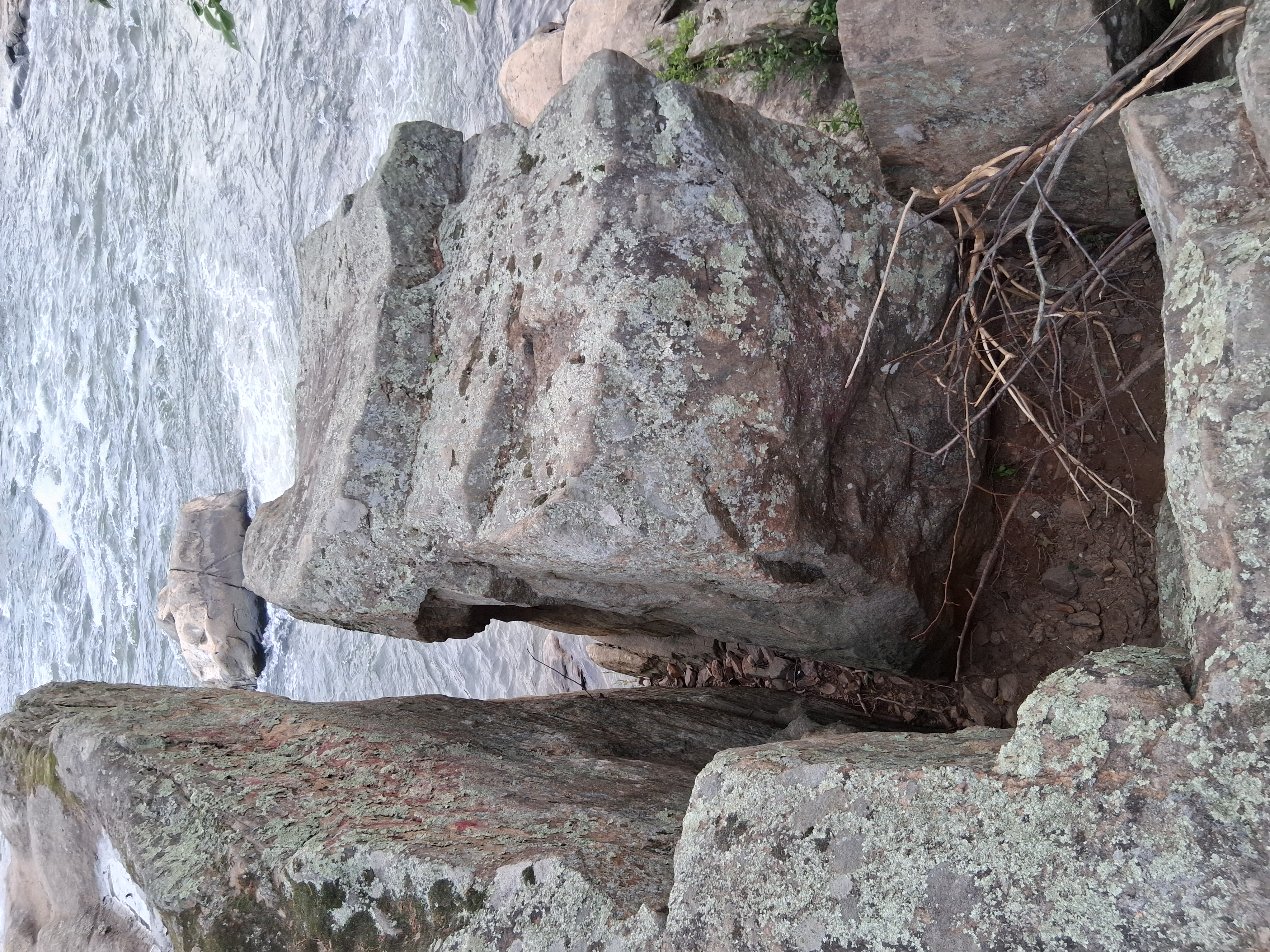 Rock Crevice Formation